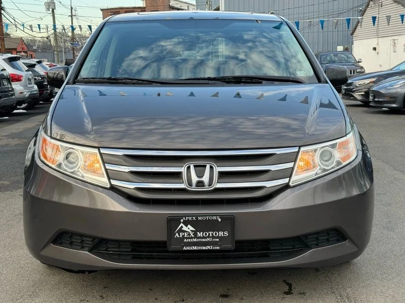 2013 Honda Odyssey - Image 2 of 12