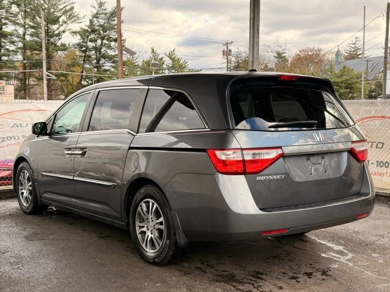 2013 Honda Odyssey - Image 11 of 12