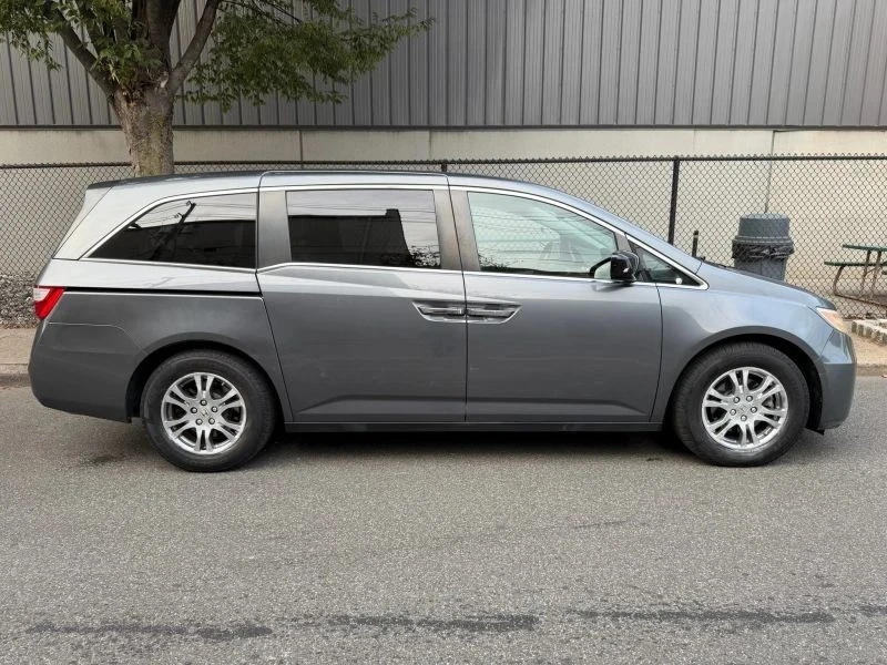 2013 Honda Odyssey - Image 8 of 12