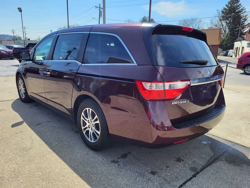 2013 Honda Odyssey - Image 5 of 15