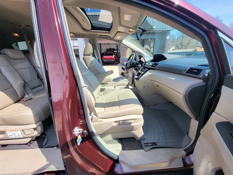 2013 Honda Odyssey - Image 11 of 15
