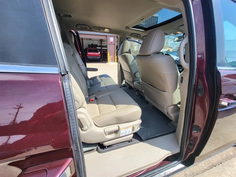 2013 Honda Odyssey - Image 10 of 15