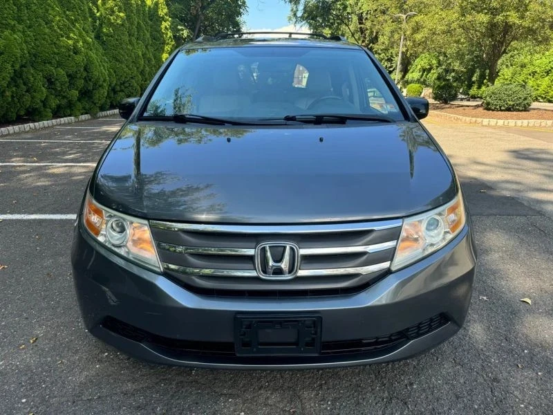 2013 Honda Odyssey - Image 2 of 12