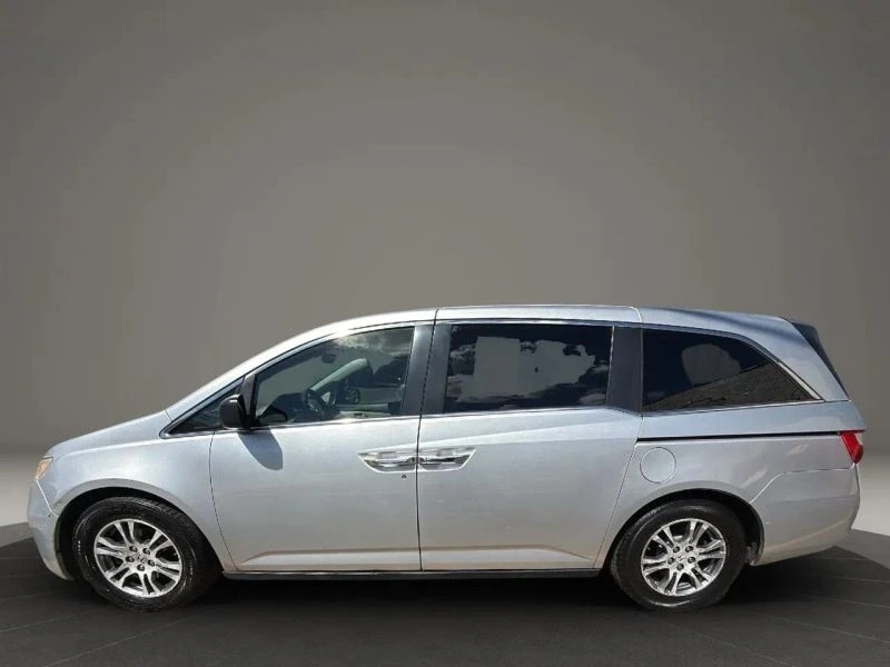 2013 Honda Odyssey - Image 2 of 12
