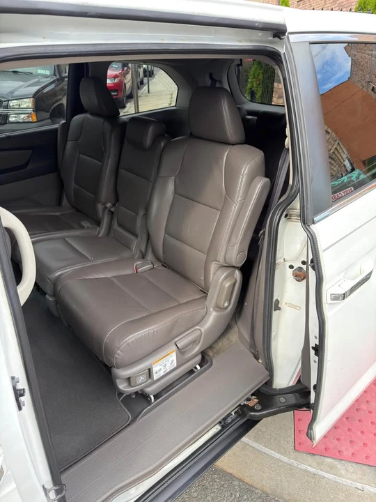 2013 Honda Odyssey - Image 12 of 15