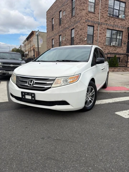 2013 Honda Odyssey - Image 10 of 15