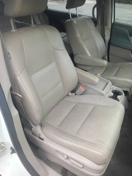 2013 Honda Odyssey - Image 15 of 18