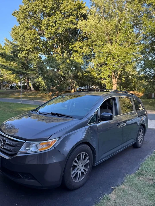 2013 Honda Odyssey - Image 2 of 15