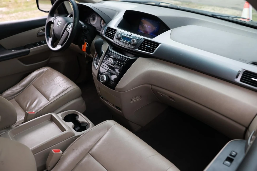 2013 Honda Odyssey - Image 17 of 21