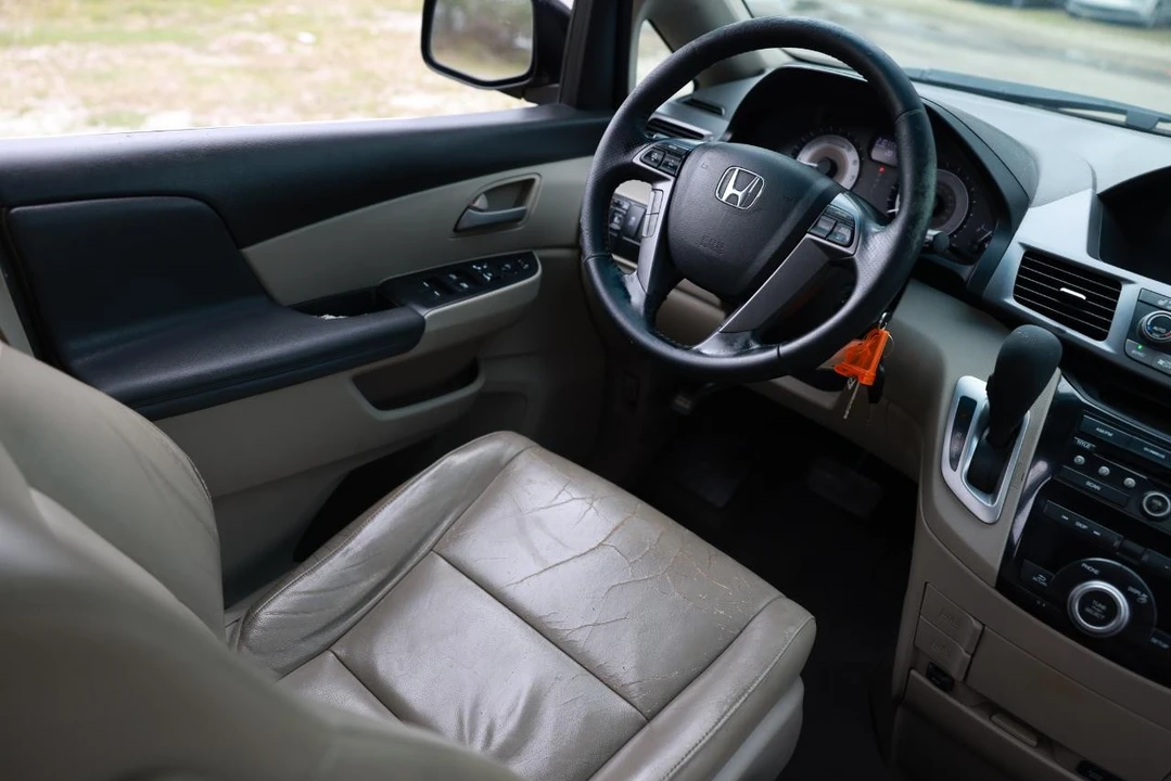 2013 Honda Odyssey - Image 20 of 21