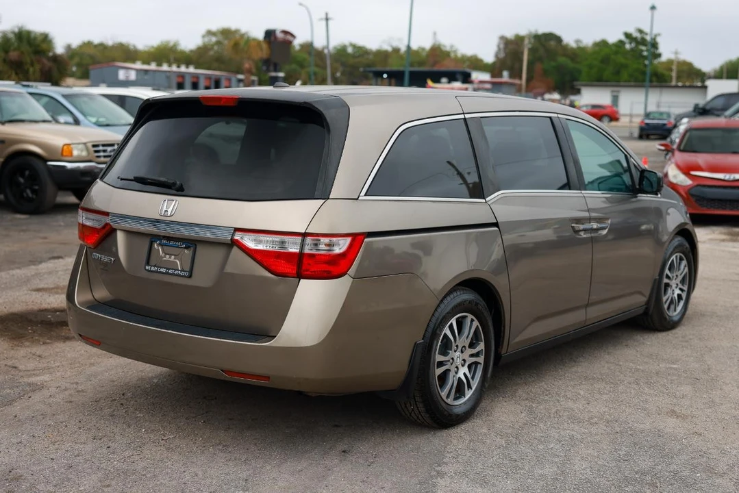 2013 Honda Odyssey - Image 11 of 21