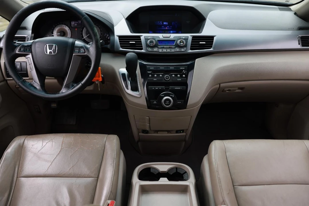 2013 Honda Odyssey - Image 2 of 21