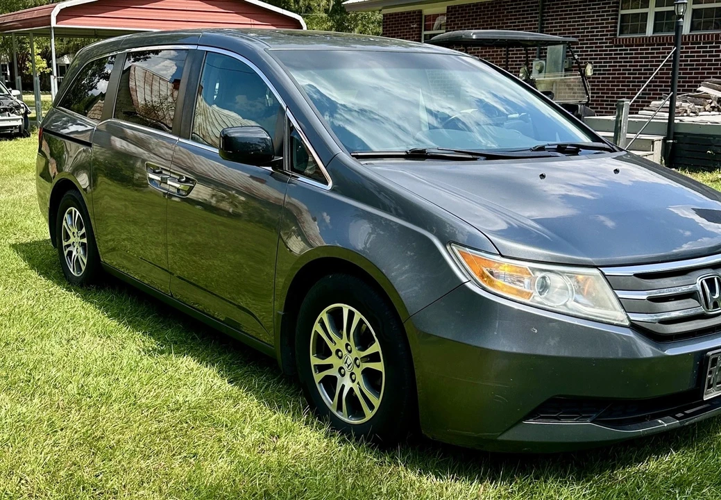2013 Honda Odyssey - Image 2 of 21