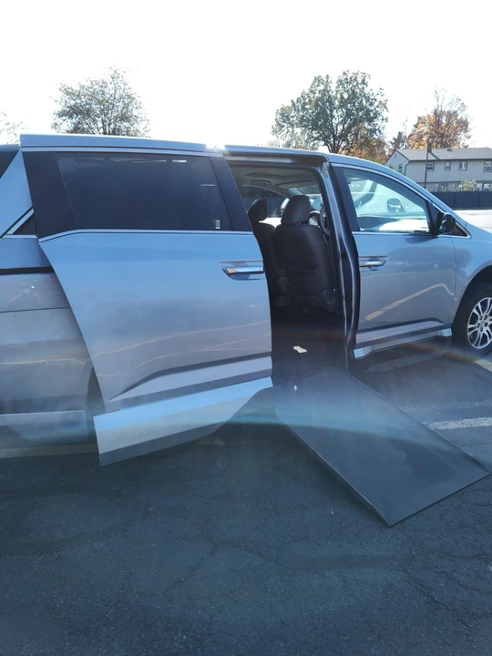 2013 Honda Odyssey - Image 12 of 21