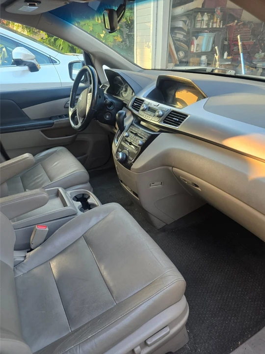 2013 Honda Odyssey - Image 9 of 21