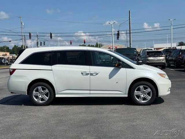 2013 Honda Odyssey - Image 2 of 12