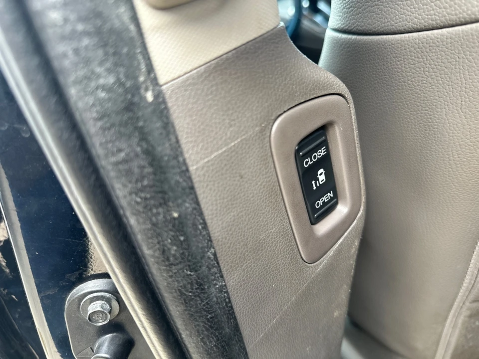 2013 Honda Odyssey - Image 9 of 12