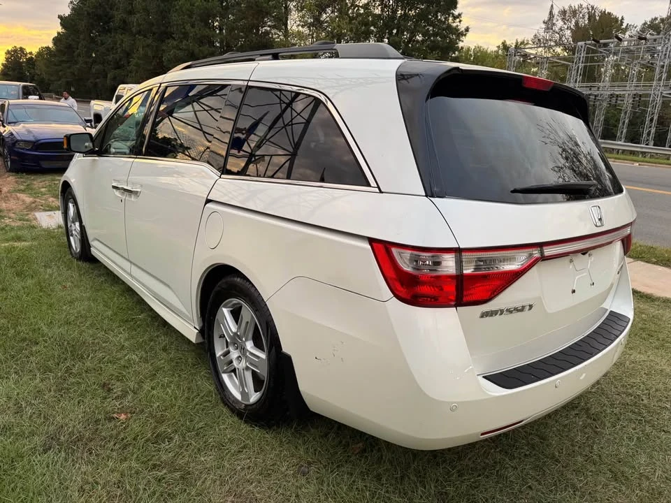 2013 Honda Odyssey - Image 10 of 13