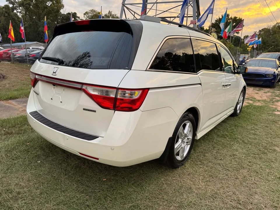 2013 Honda Odyssey - Image 11 of 13