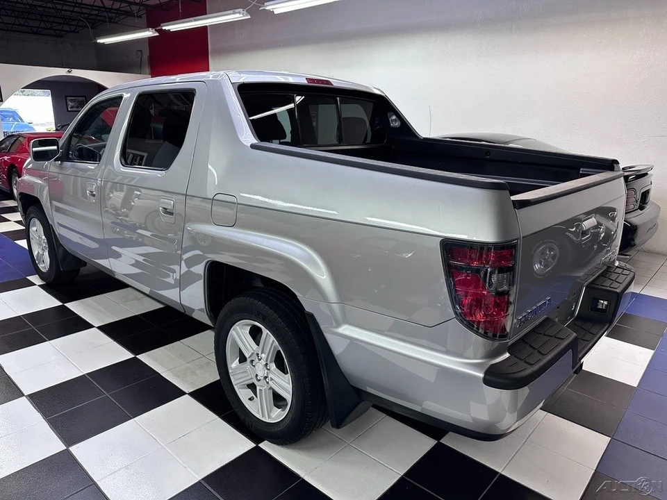 2013 Honda Ridgeline 1st Gen - Image 19 of 21