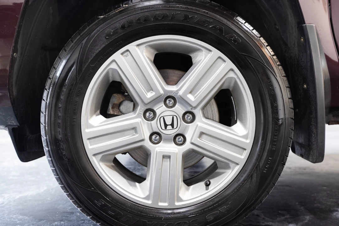 2013 Honda Ridgeline 1st Gen - Image 5 of 12