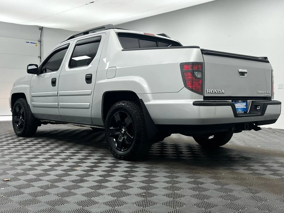2013 Honda Ridgeline 1st Gen - Image 10 of 12