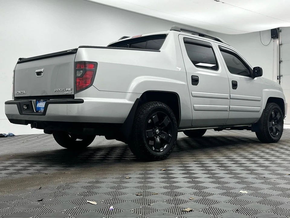 2013 Honda Ridgeline 1st Gen - Image 5 of 12