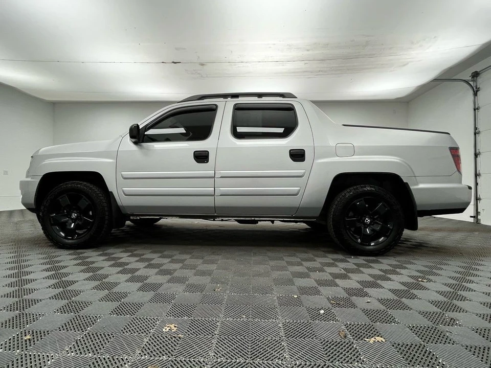 2013 Honda Ridgeline 1st Gen - Image 9 of 12