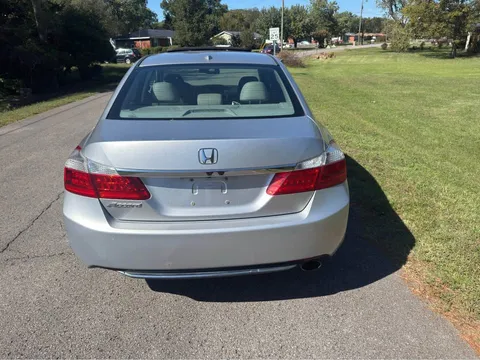 2013 Honda Accord 9th Gen - Image 3 of 10