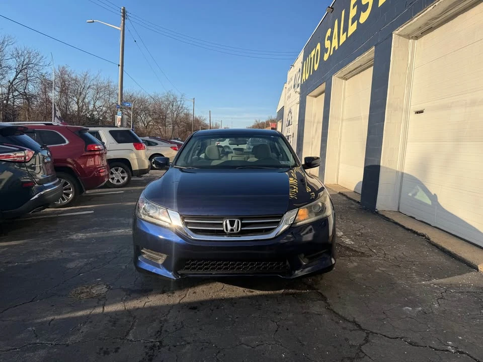 2013 Honda Accord 9th Gen - Image 2 of 19