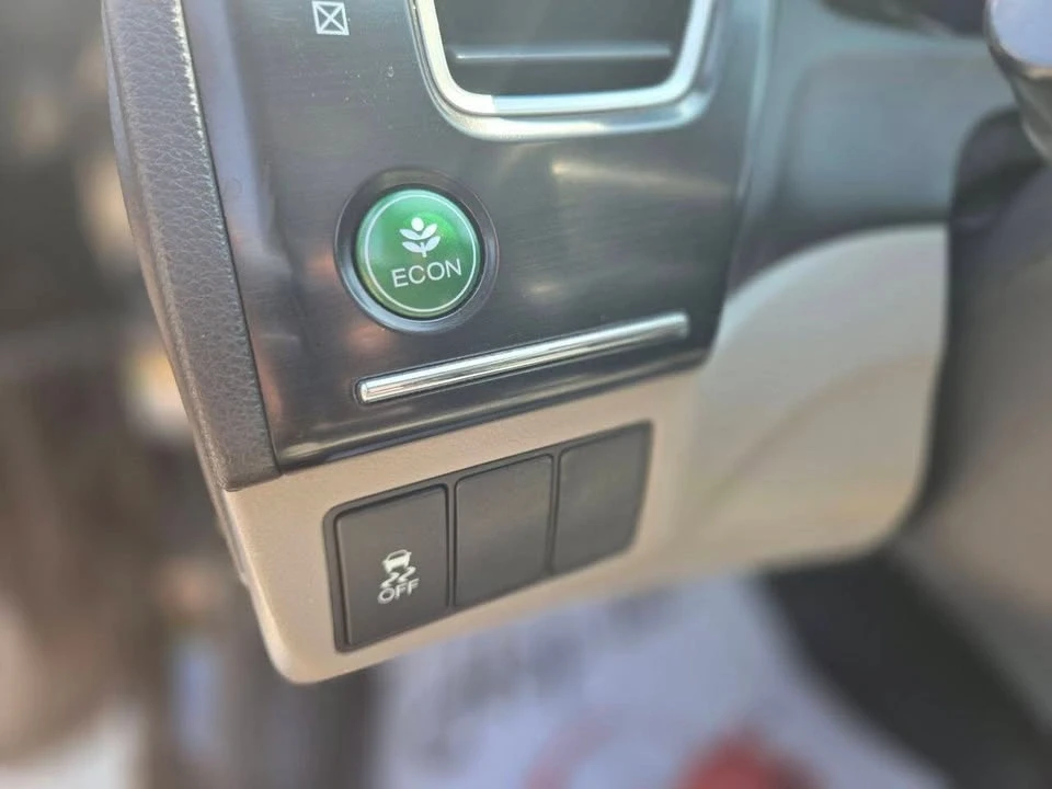 2013 Honda Civic 9th Gen - Image 18 of 20