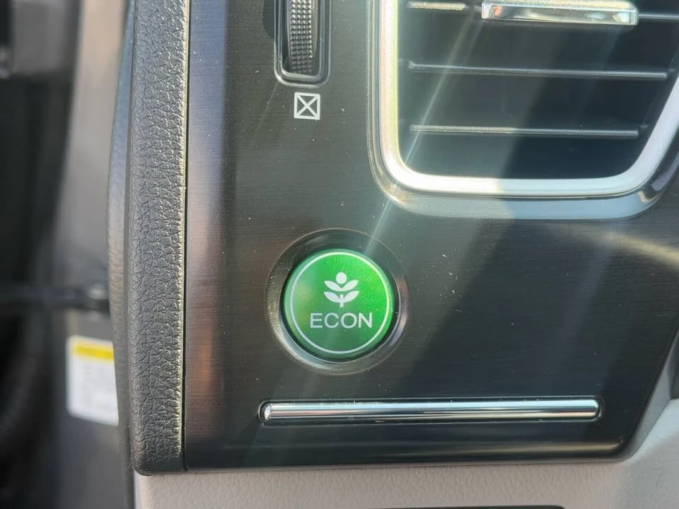 2013 Honda Civic 9th Gen - Image 9 of 19
