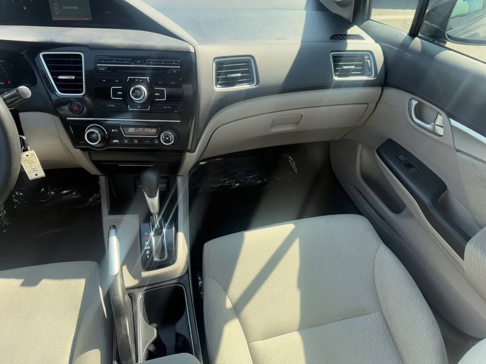 2013 Honda Civic 9th Gen - Image 6 of 19
