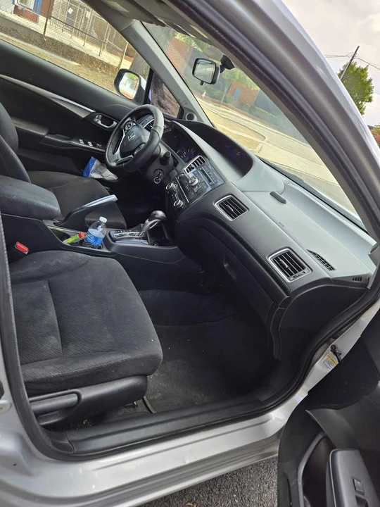 2013 Honda Civic 9th Gen - Image 5 of 17