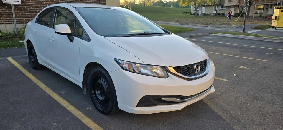 2013 Honda Civic 9th Gen - Image 2 of 6