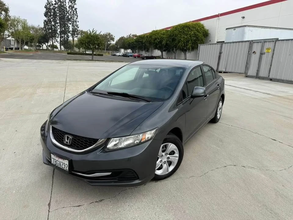 2013 Honda Civic 9th Gen - Image 9 of 17