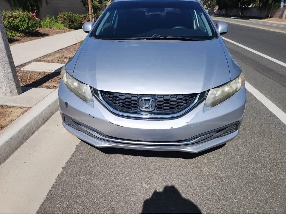 2013 Honda Civic 9th Gen - Image 2 of 9