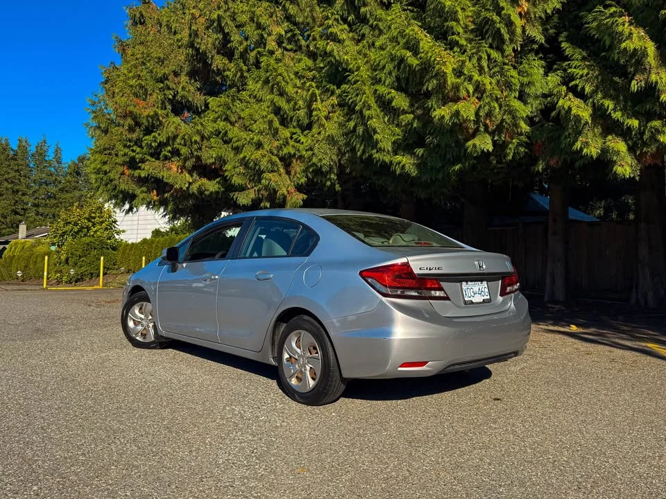 2013 Honda Civic 9th Gen - Image 2 of 12