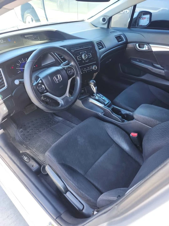 2013 Honda Civic 9th Gen - Image 3 of 9