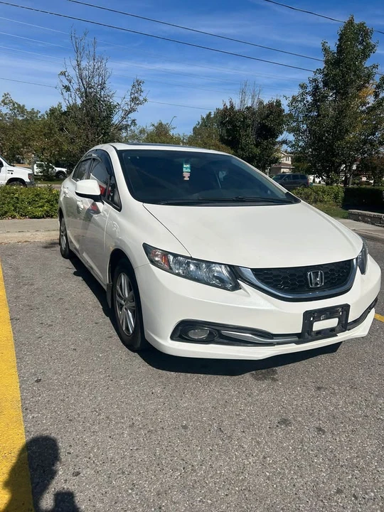 2013 Honda Civic 9th Gen - Image 2 of 8
