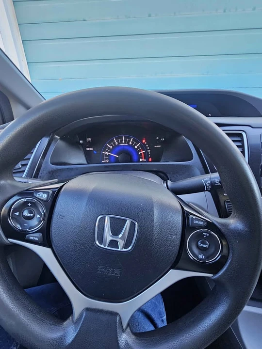 2013 Honda Civic 9th Gen - Image 4 of 10