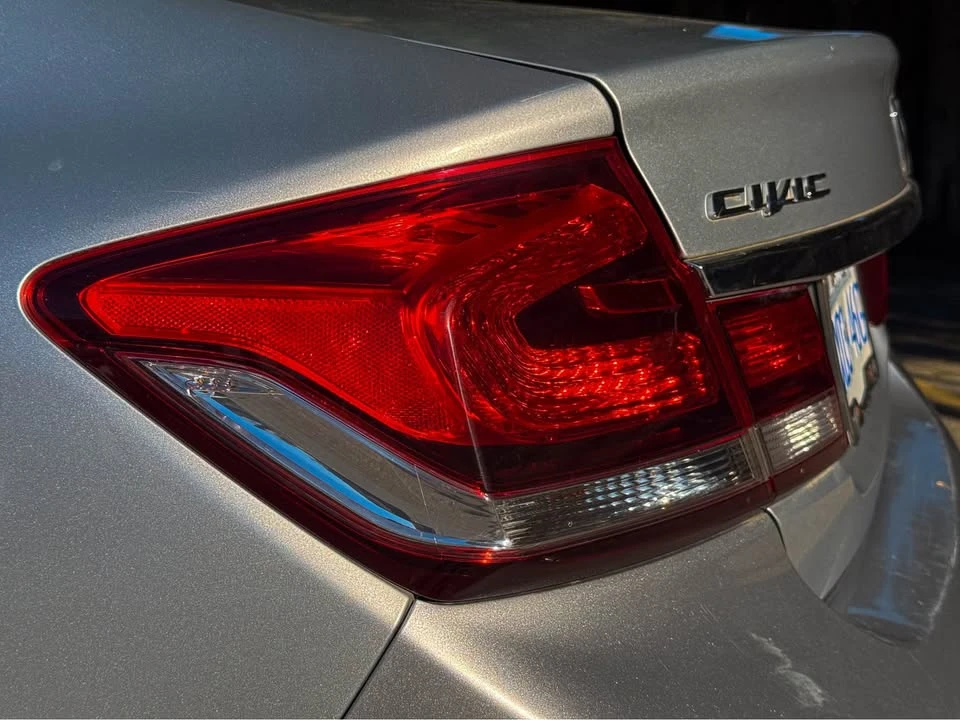 2013 Honda Civic 9th Gen - Image 4 of 12
