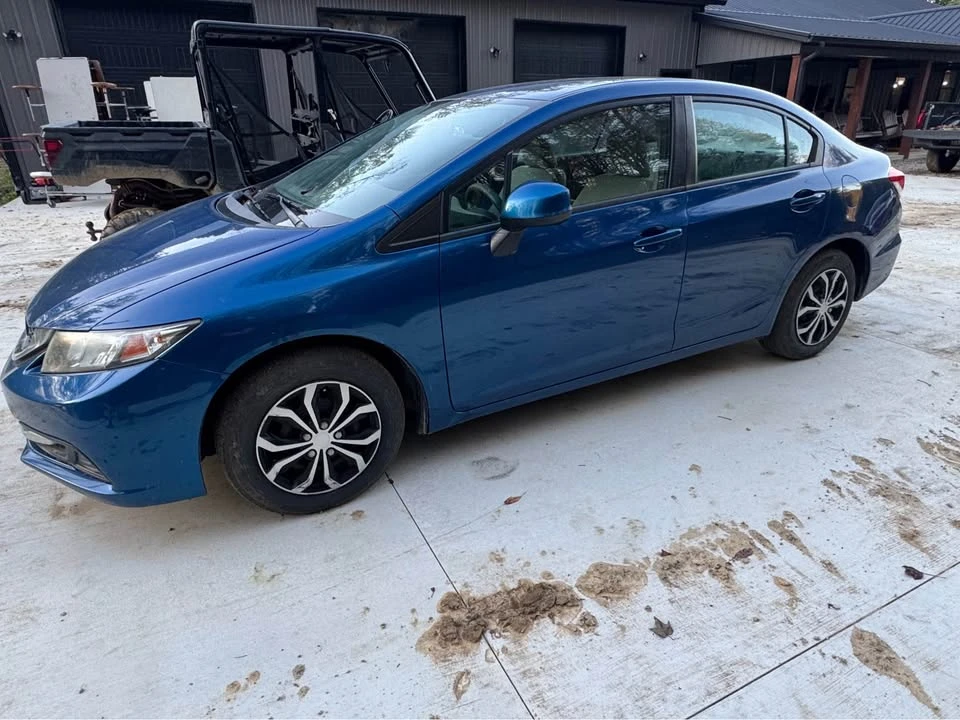 2013 Honda Civic 9th Gen - Image 2 of 8