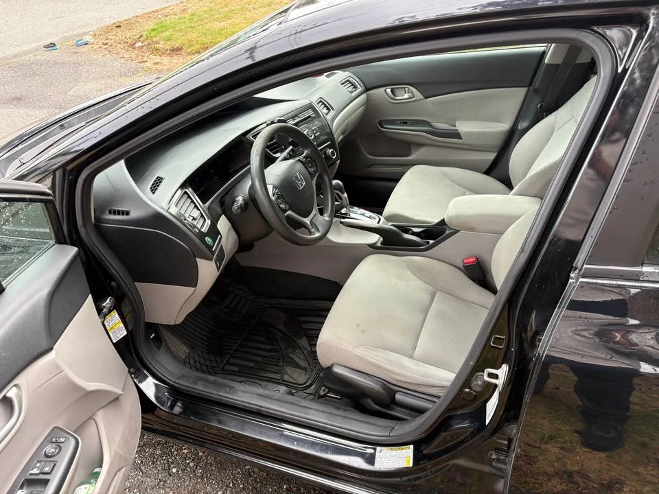 2013 Honda Civic 9th Gen - Image 2 of 7