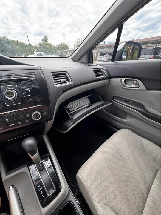 2013 Honda Civic 9th Gen - Image 8 of 16