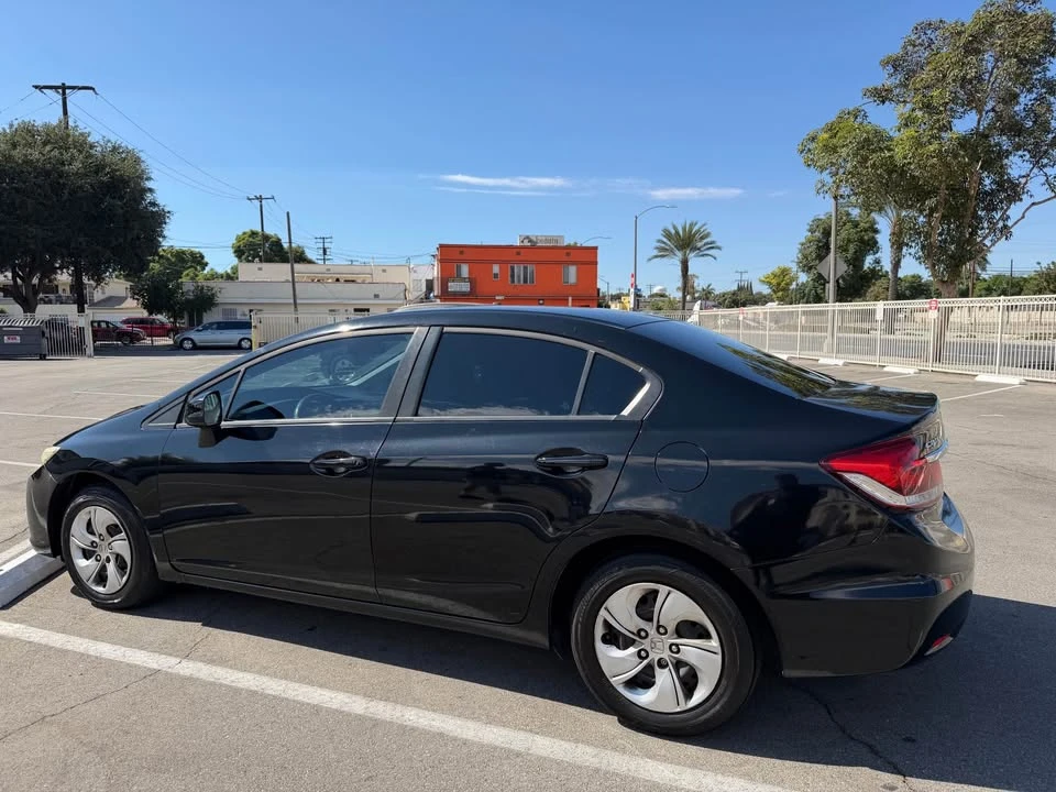 2013 Honda Civic 9th Gen - Image 10 of 17