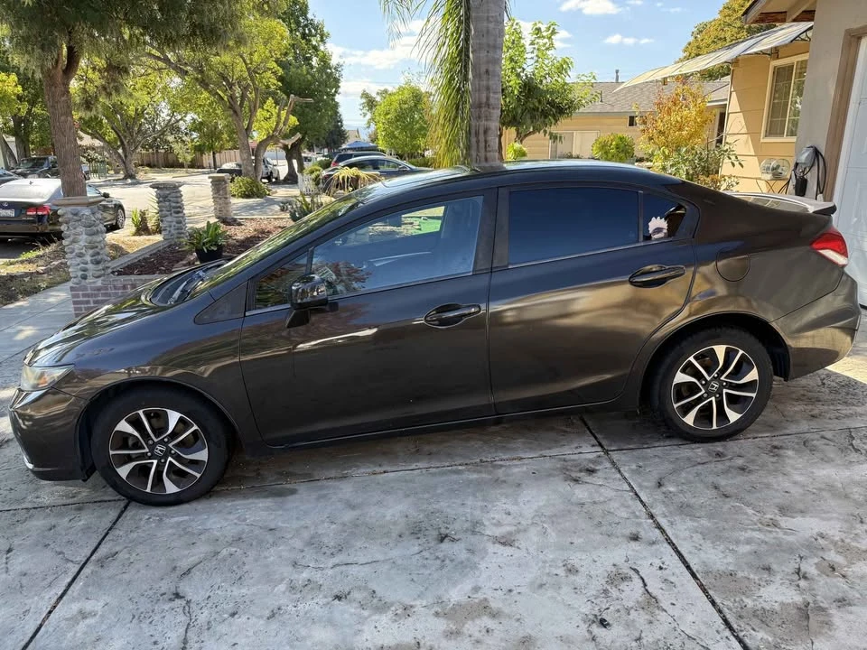 2013 Honda Civic 9th Gen - Image 2 of 8