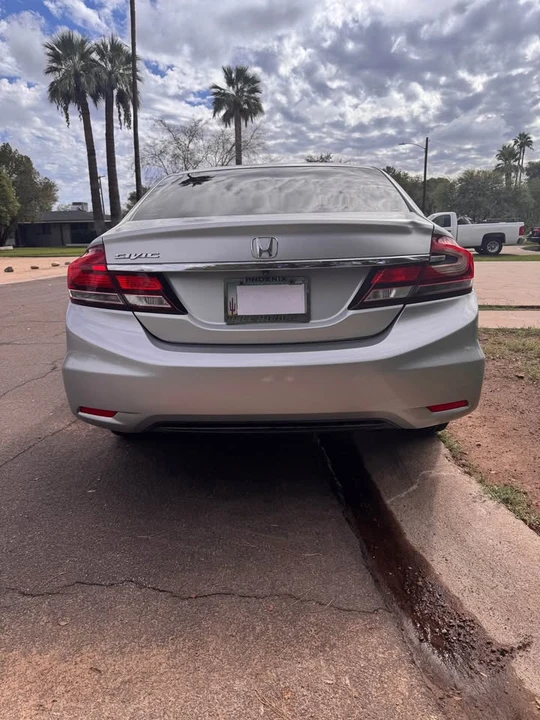 2013 Honda Civic 9th Gen - Image 2 of 16