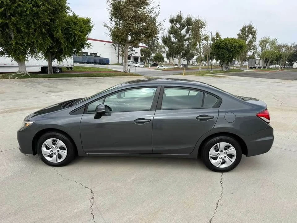 2013 Honda Civic 9th Gen - Image 2 of 17