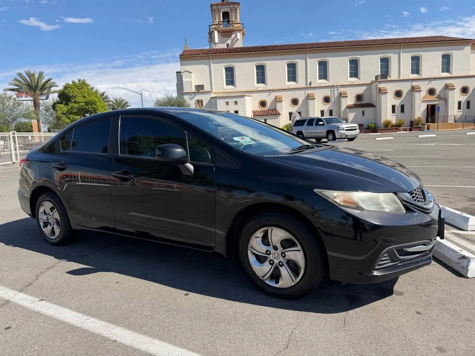 2013 Honda Civic 9th Gen - Image 6 of 17